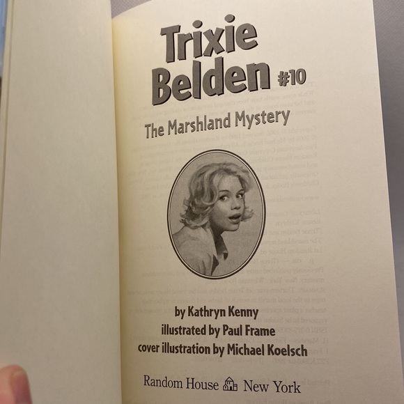 Trixie Belden Books: The Black Jacket Mystery & The Marshland Mystery Hardcovers - Picture 13 of 16